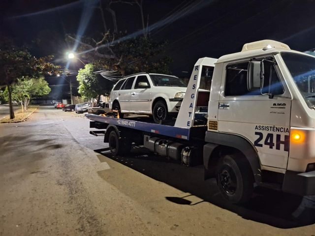 Socorro veicular noturno com guincho 24h da DM Guinchos em Goiânia
